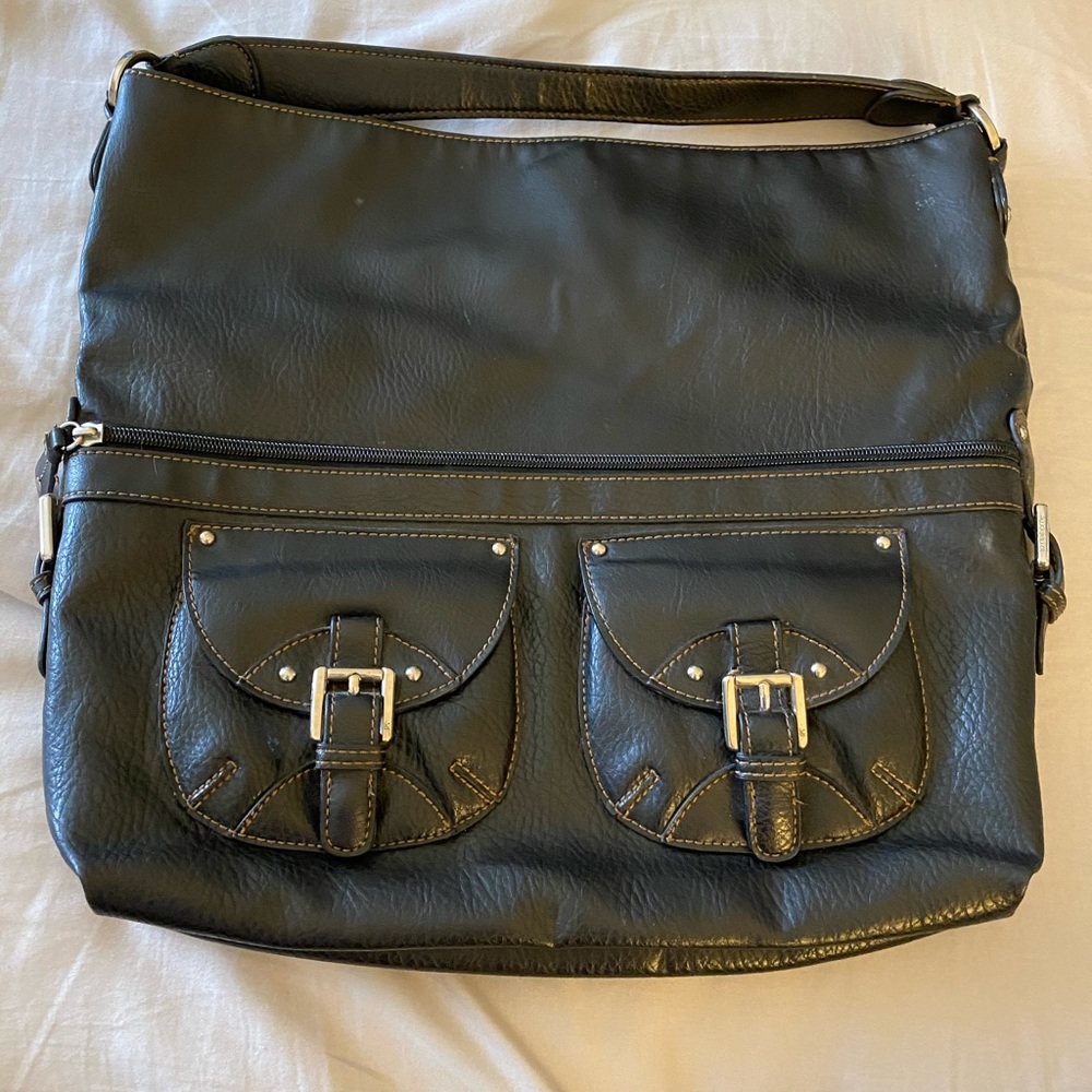 Beautiful Blk Preloved Liz Claiborne Shoulder Bag
